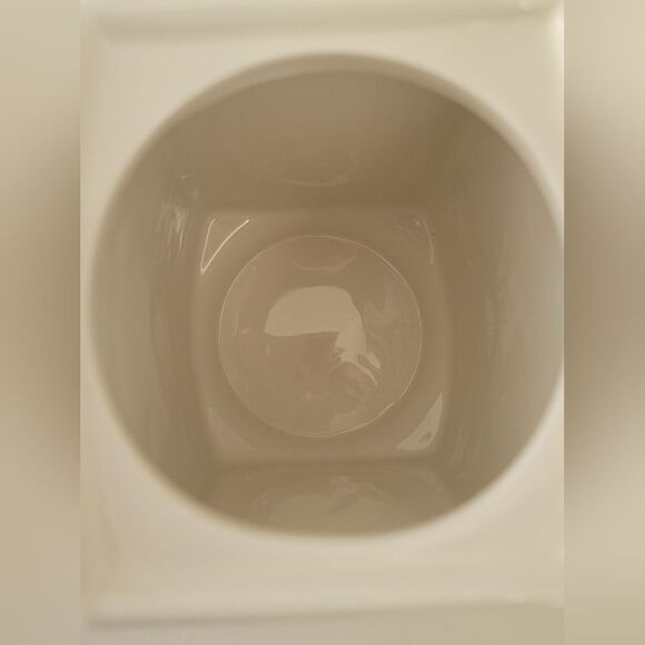 Laura Secord Ceramic Canister With Lid Silcone Ring #1138 - Picture 9 of 13